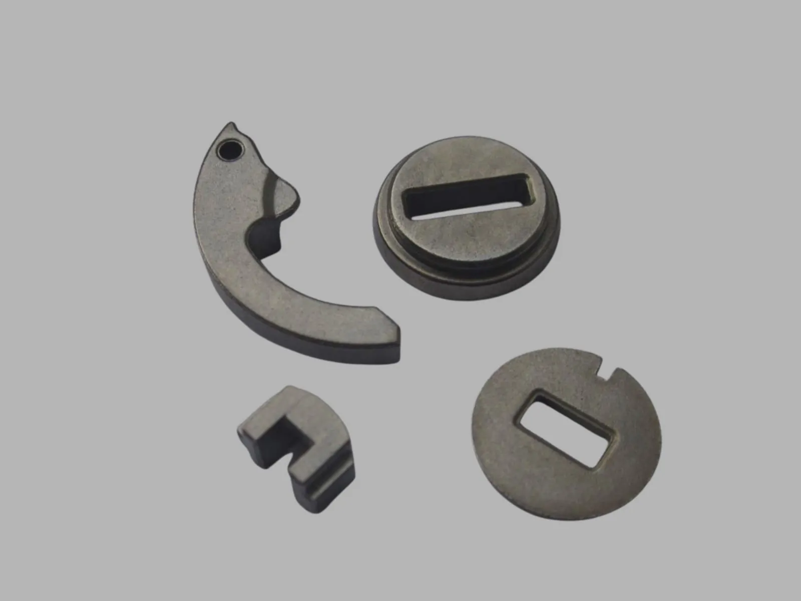 Powder metallurgy hydraulic press line for compacting metal powder parts