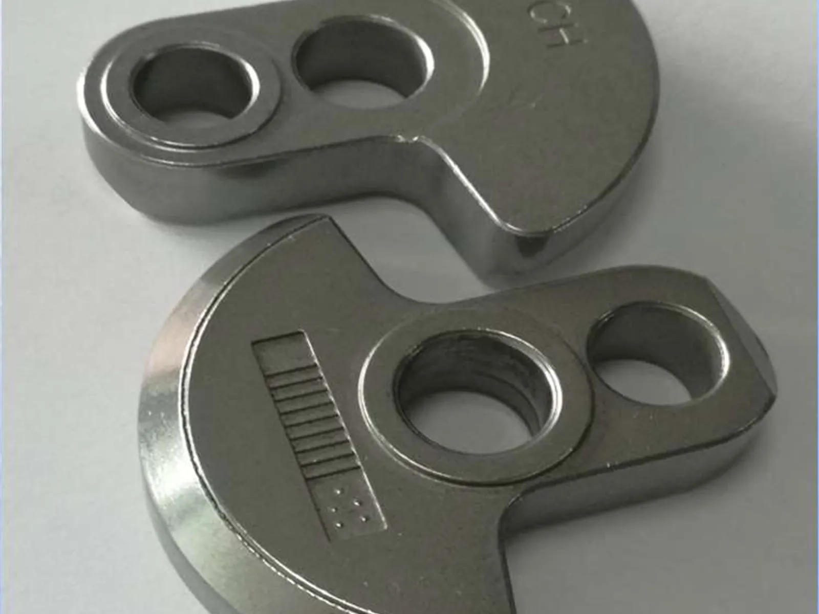 Custom powder metallurgy cams and eccentric motion parts